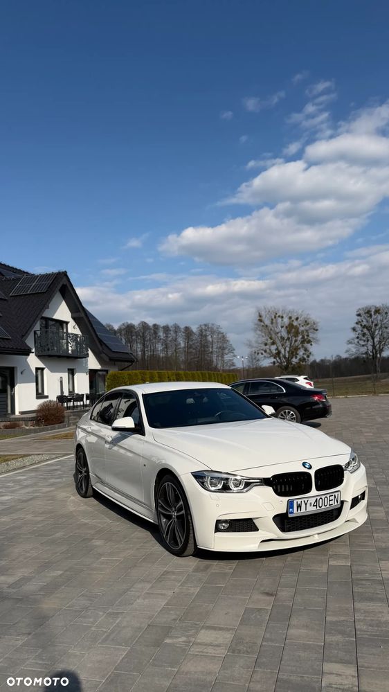 BMW Seria 3 330i xDrive M Sport Shadow sport - 9