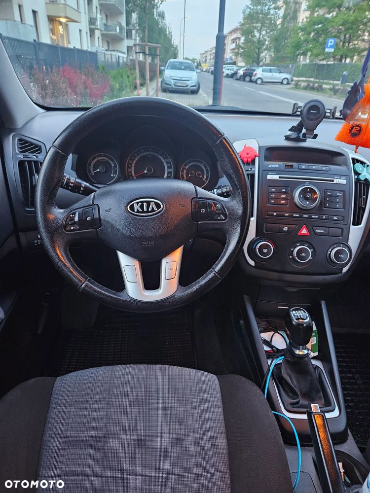 Kia Ceed - 7