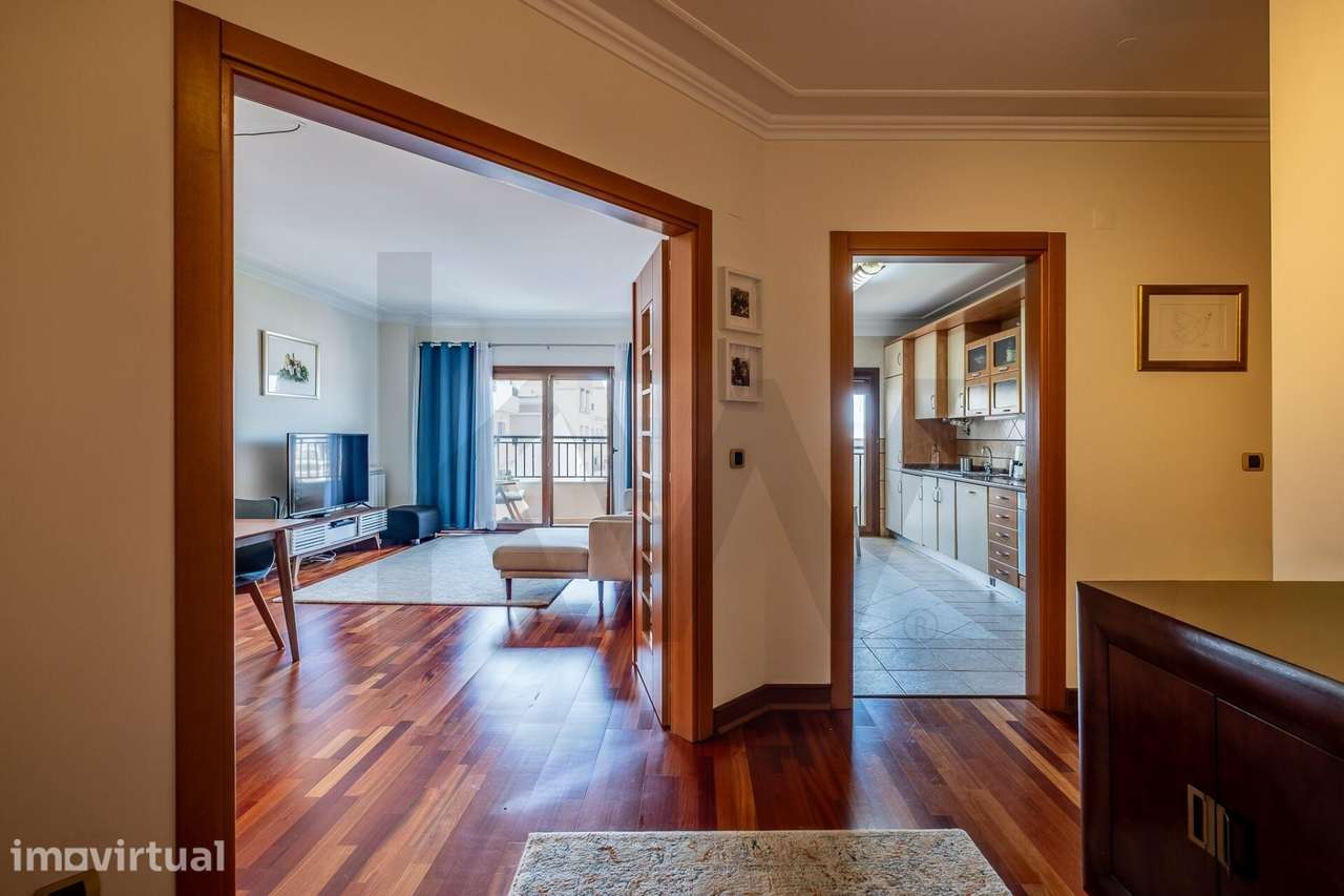 Apartamento T3 com Vista e Garagem na Quinta do Almirante - Grande imagem: 2/42