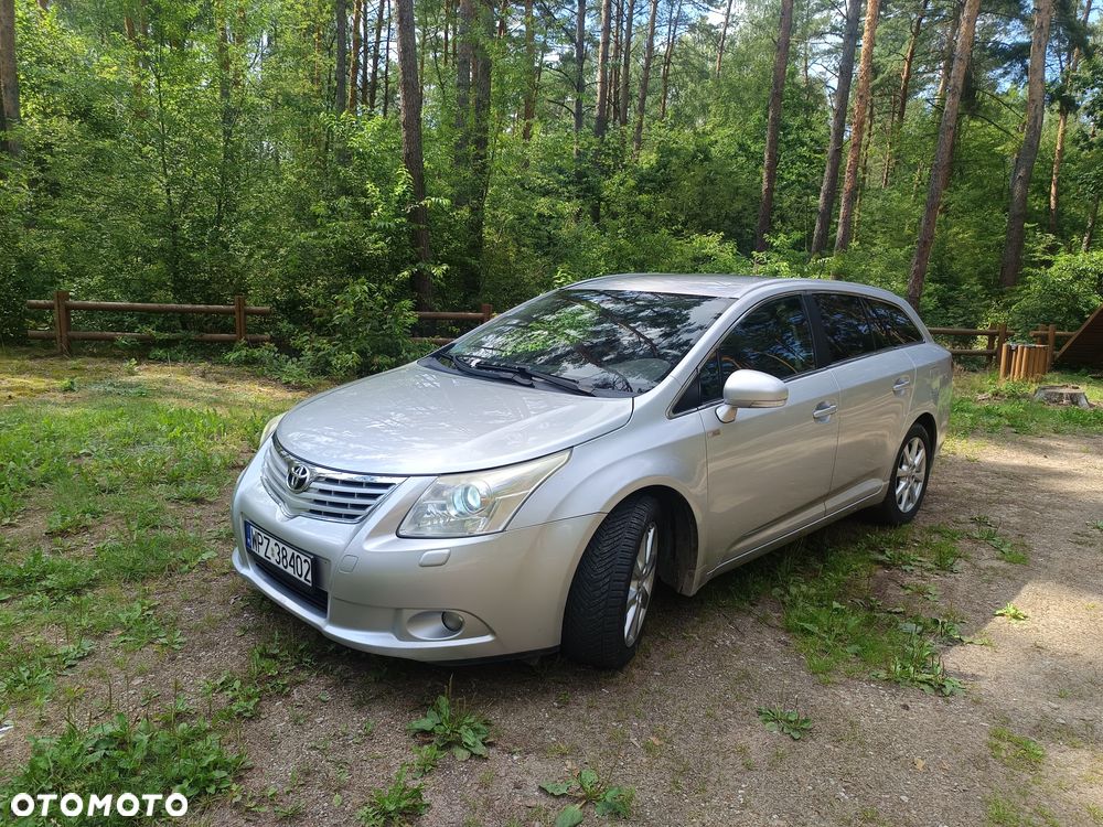 Toyota Avensis - 1