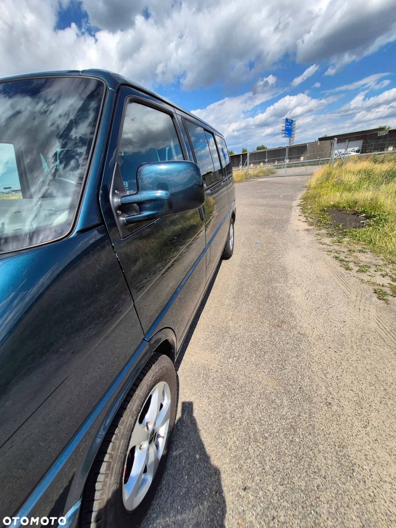 Volkswagen Multivan - 20
