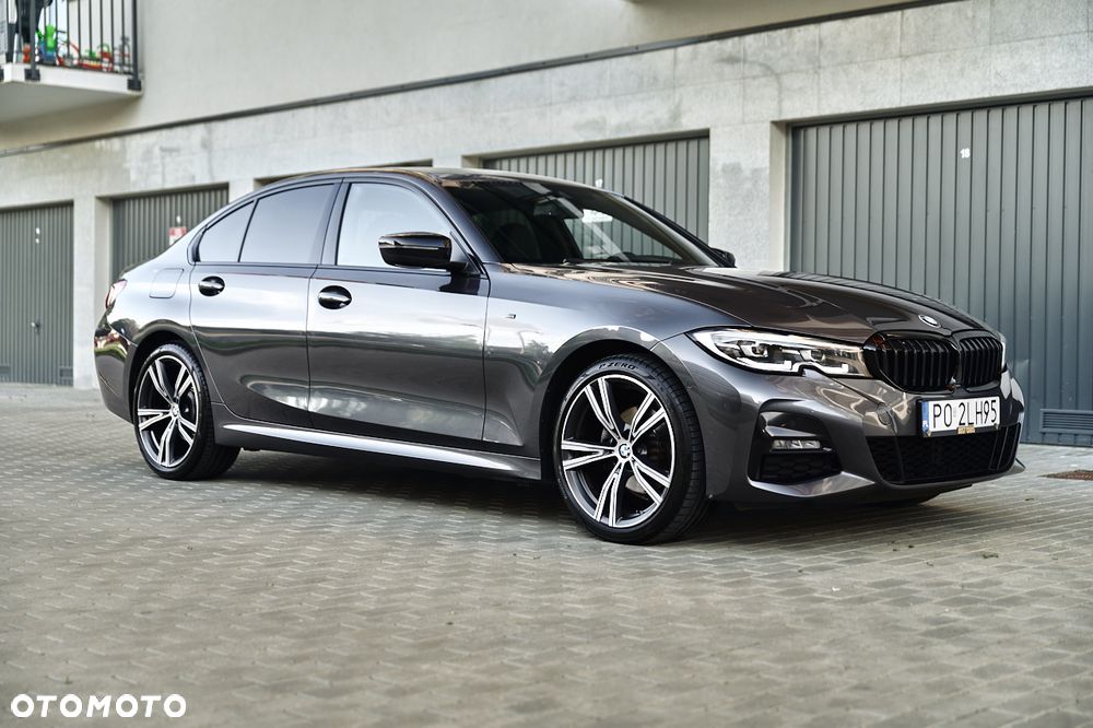 BMW Seria 3 320d xDrive M Sport Shadow - 19
