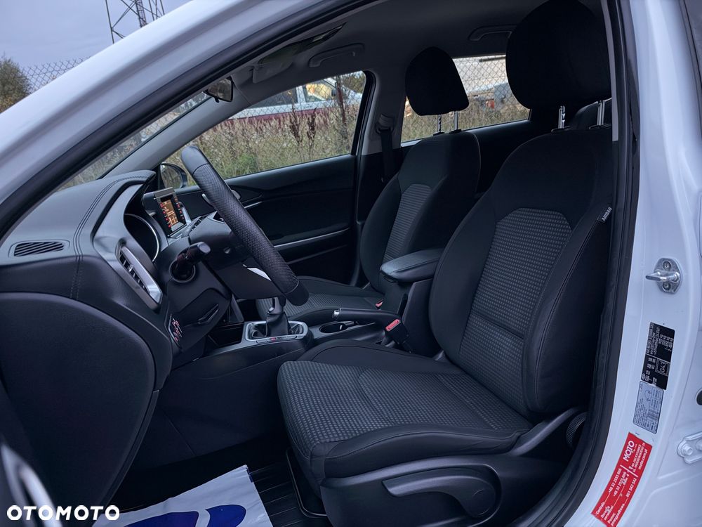 Kia Ceed 1.6 CRDi SCR M - 21