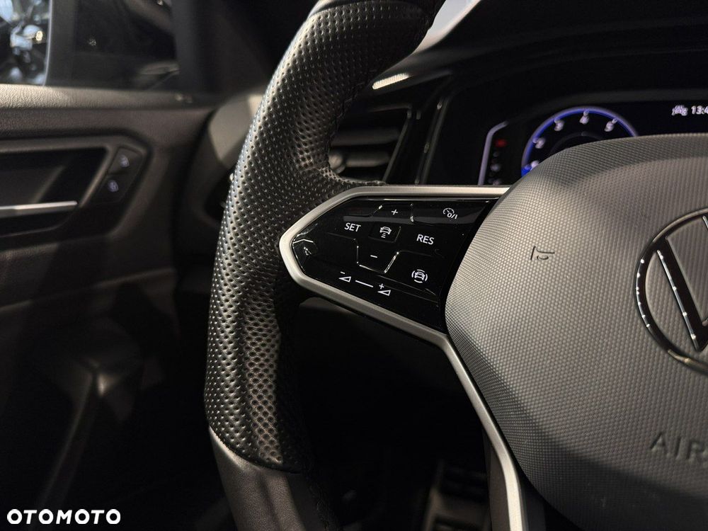 Volkswagen T-Roc - 19