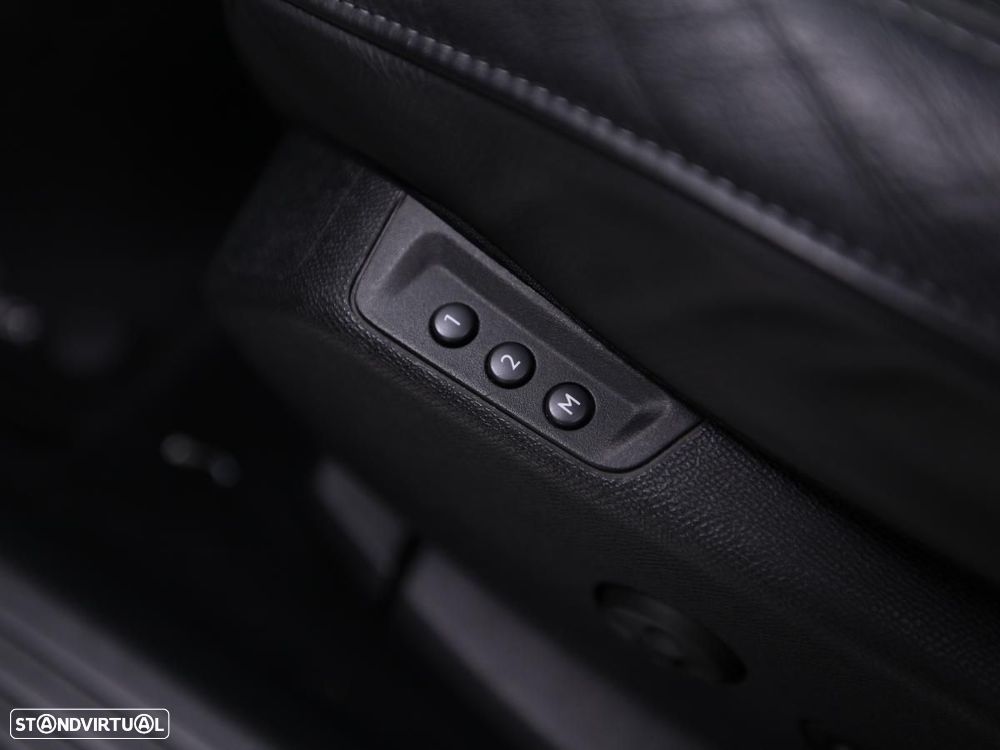 DS DS7 Crossback - 17