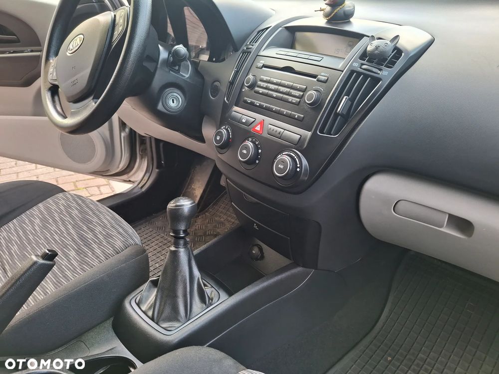 Kia Ceed 1.6 Crdi Comfort - 36