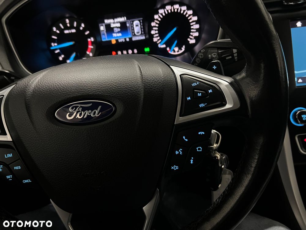 Ford Mondeo - 31