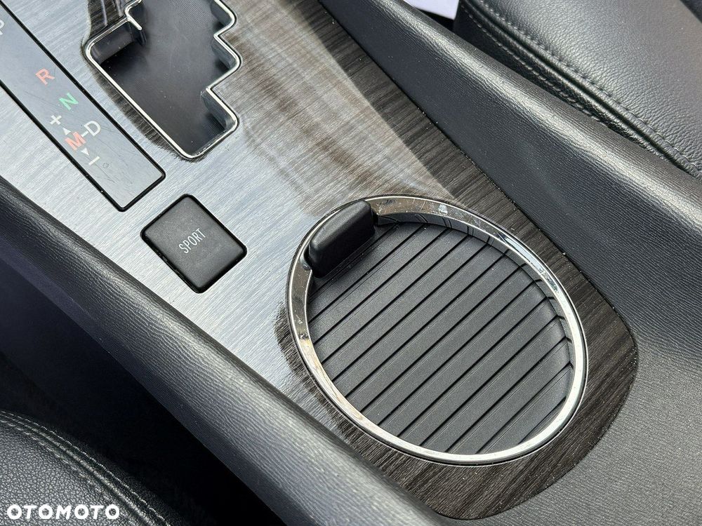 Toyota Avensis 2.0 Premium MS - 16