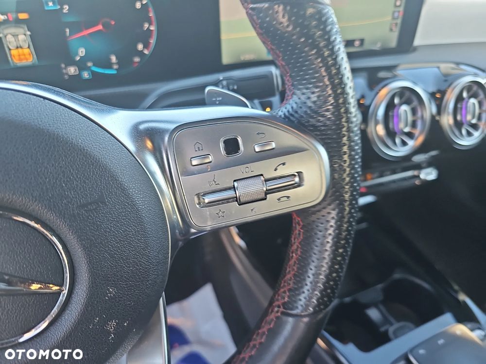 Mercedes-Benz CLA 200 AMG Line 7G-DCT - 18