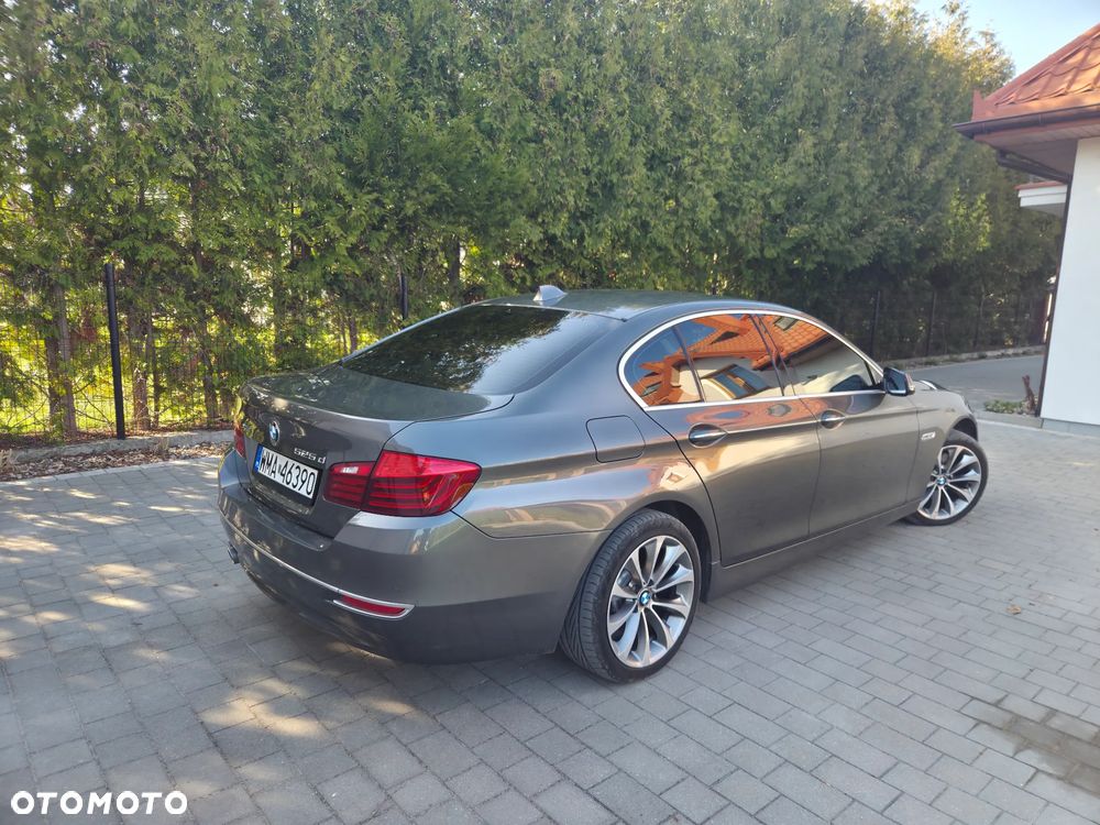 BMW Seria 5 525d xDrive Modern Line - 12