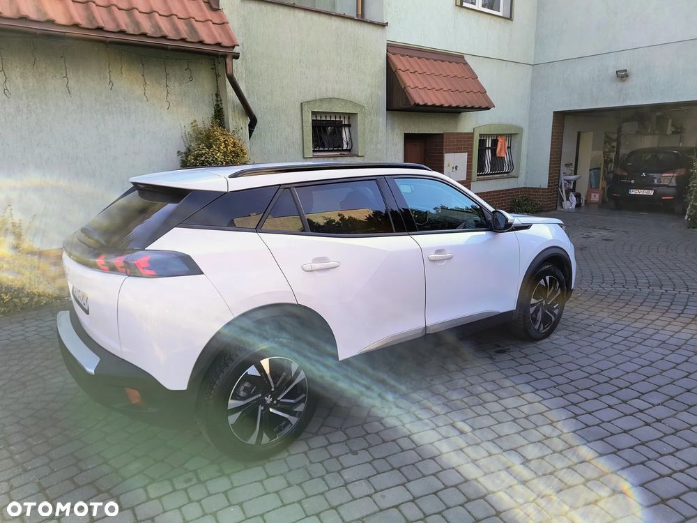 Peugeot 2008 1.5 BlueHDi Allure S&S - 15