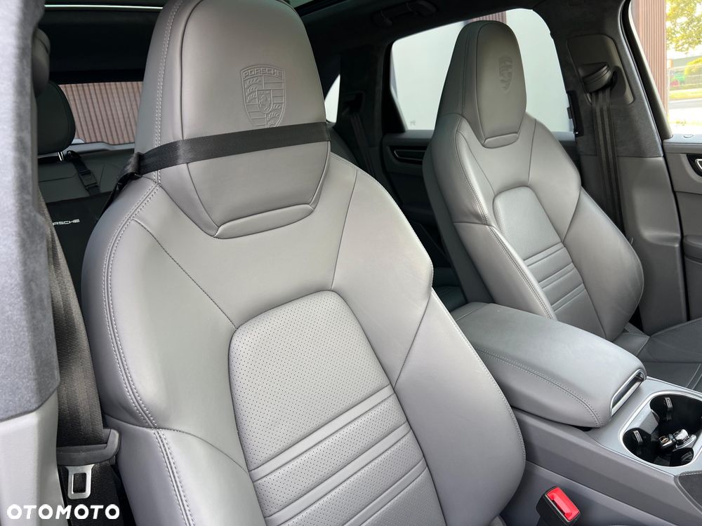 Porsche Cayenne - 13