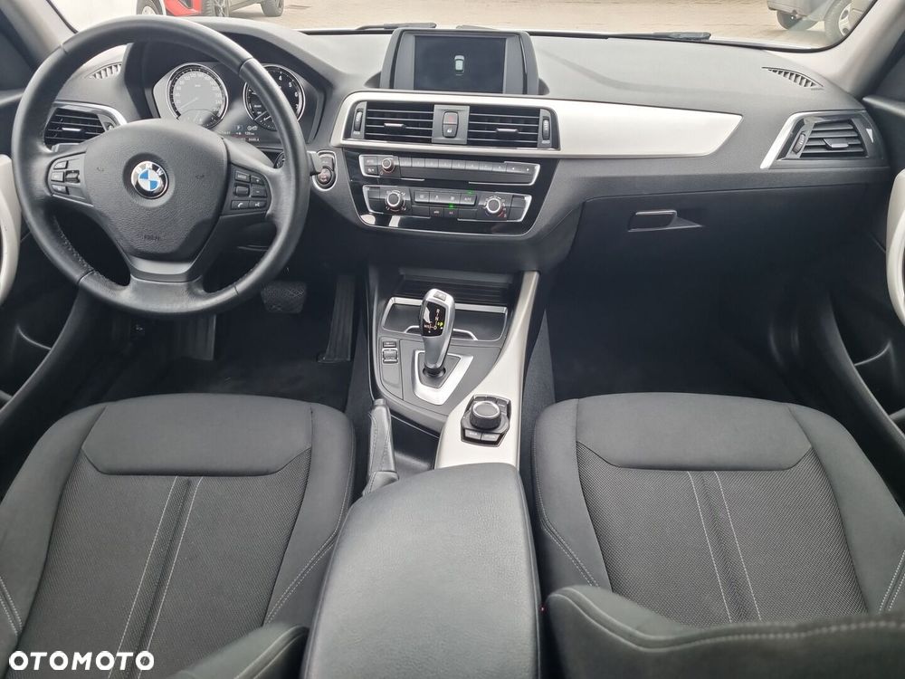 BMW Seria 1 118i - 3