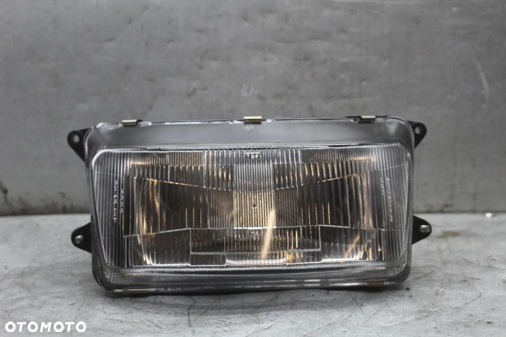 Kawasaki ZZR 1100 Lampa reflektor przód przedni - 1