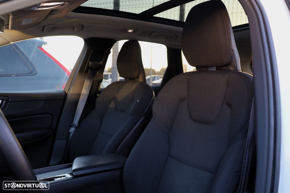 Volvo XC 60 2.0 T6 PHEV Inscription Expression AWD - 7