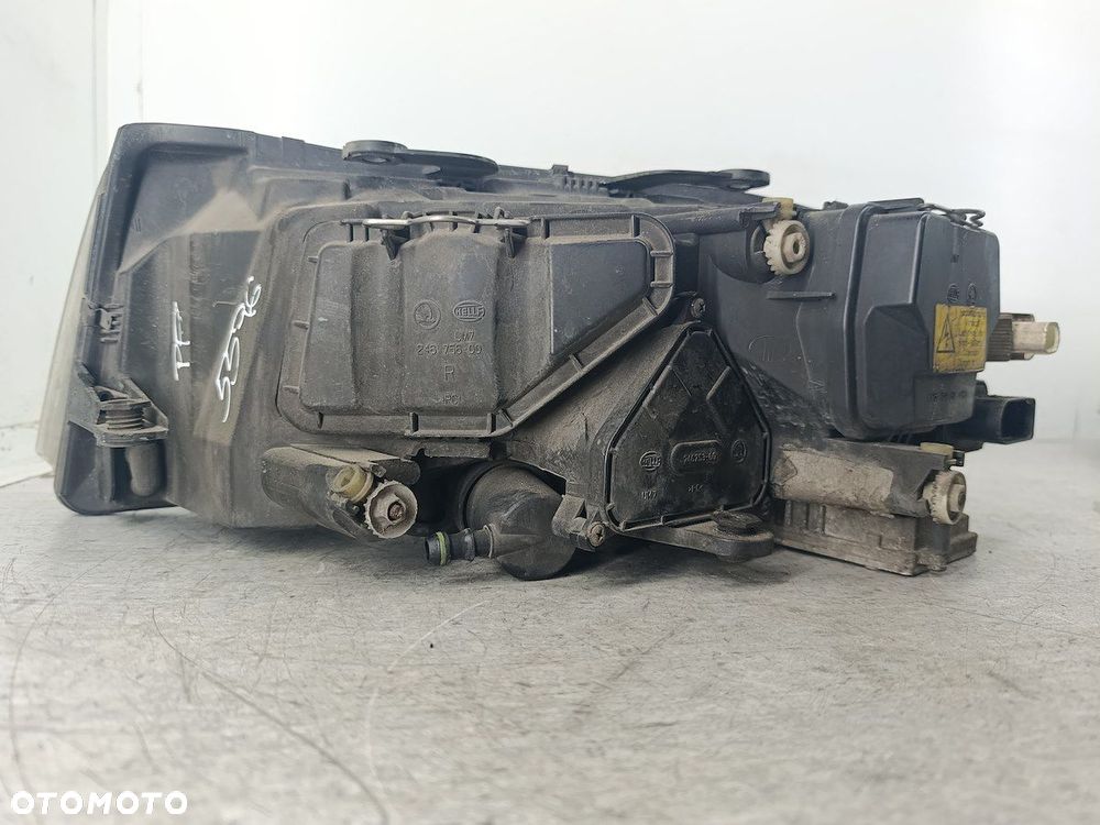 LAMPA PRZÓD PRAWA XENON SKODA SUPERB I - 4
