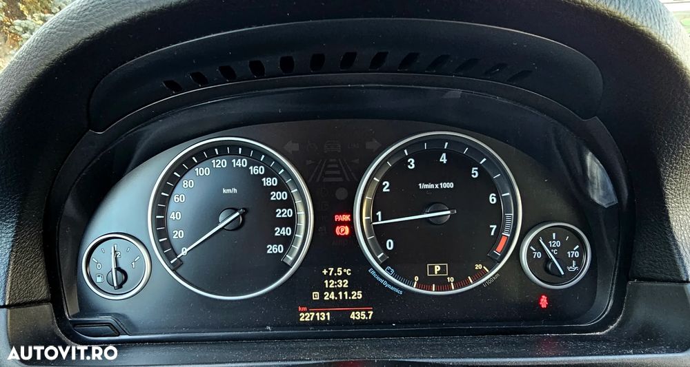 BMW Seria 5 520i Touring Aut. - 8