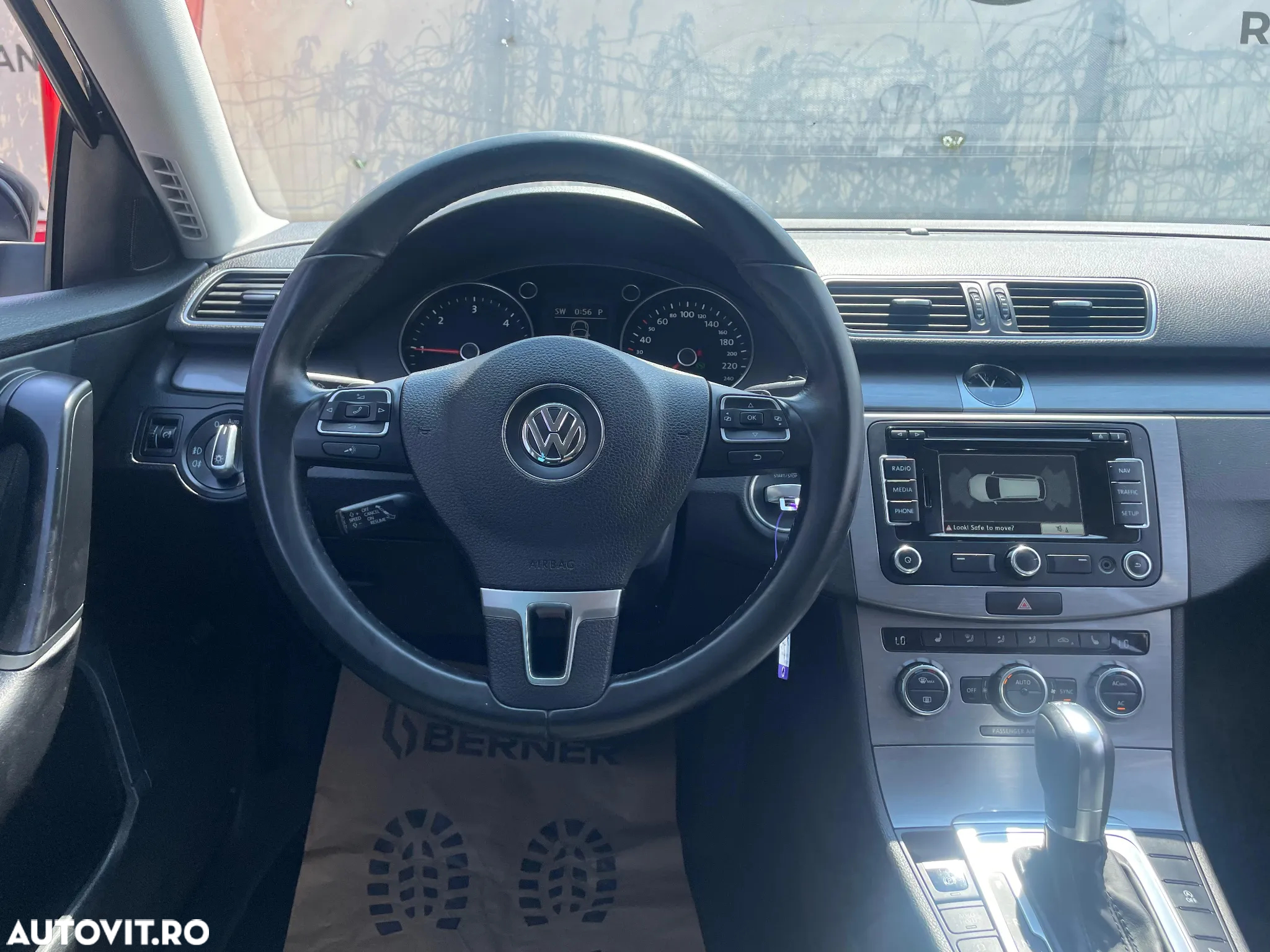 Volkswagen Passat Variant 2.0 TDI DSG BlueMotion Technology Comfortline - 24