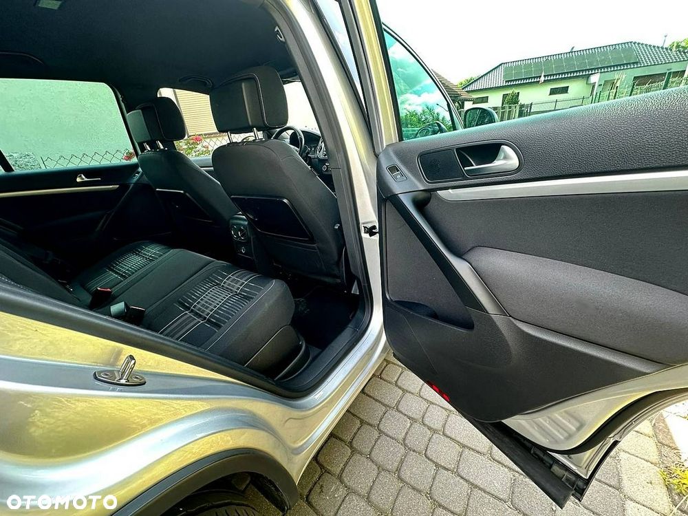 Volkswagen Tiguan - 12