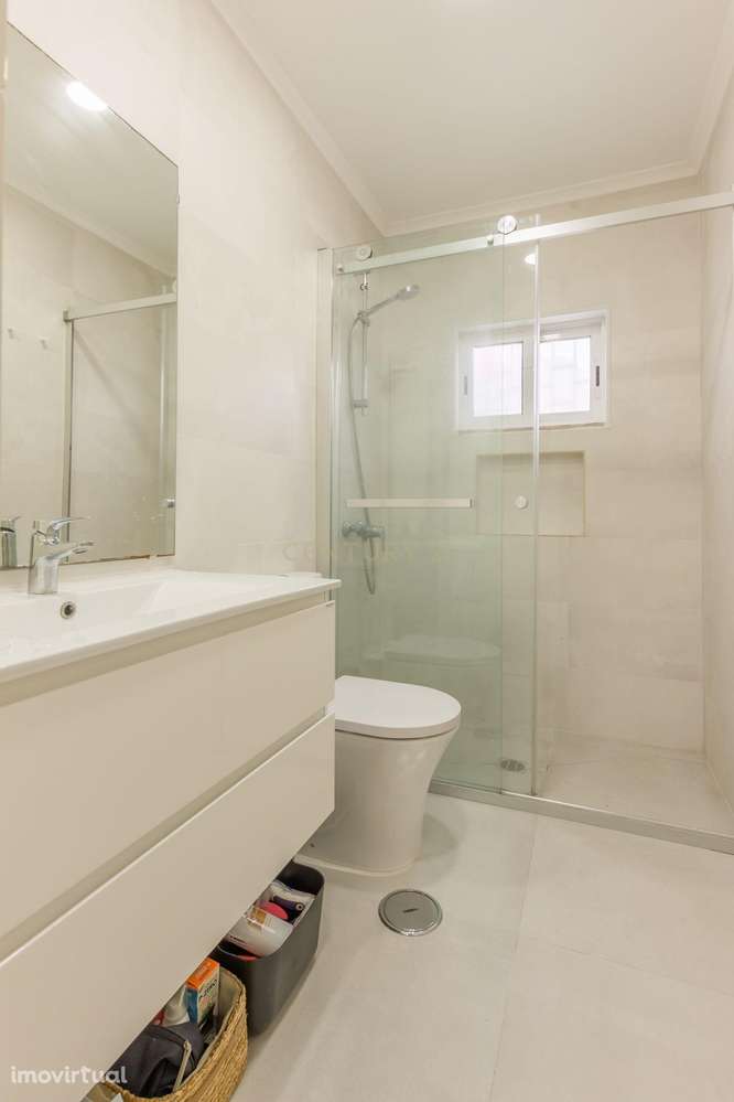 Moradia T3 no Centro da Costa de Caparica - Grande imagem: 3/27