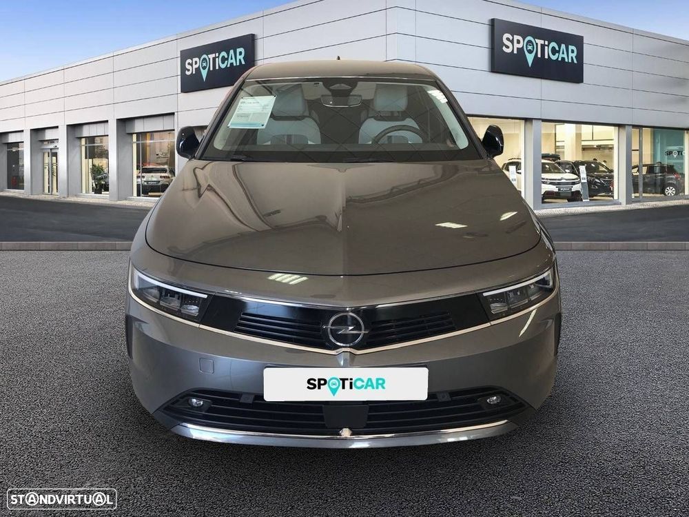Opel Astra 1.2 T Elegance - 3