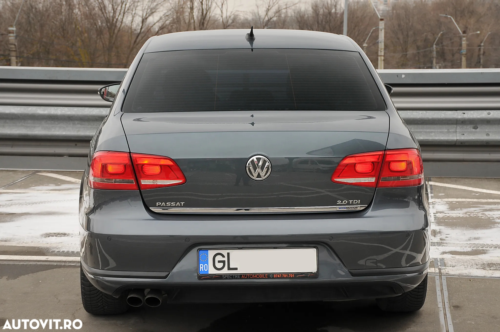 Volkswagen Passat 2.0 Blue TDI SCR Comfortline - 9