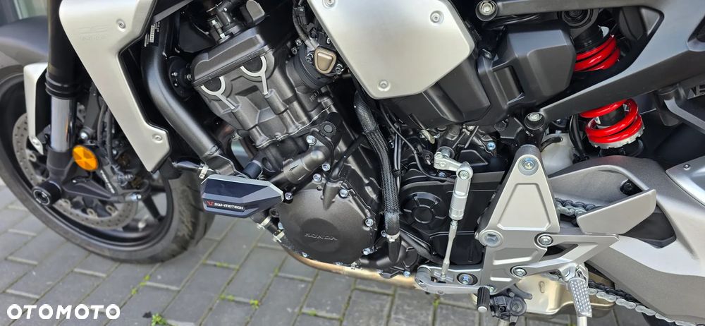Honda CB - 34