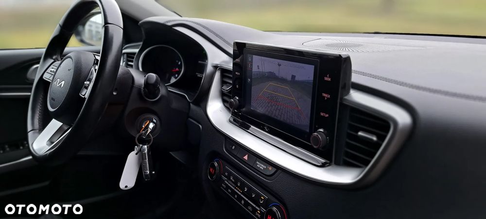 Kia Ceed 1.5 T-GDI M - 23