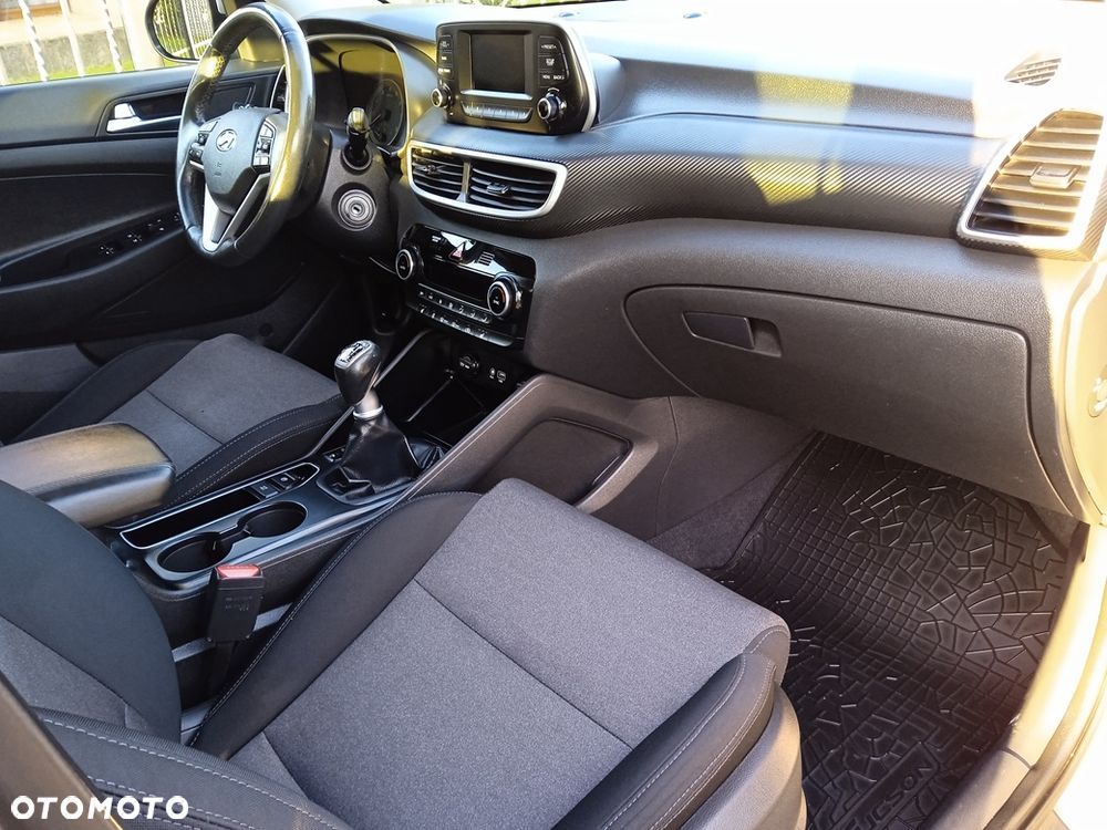 Hyundai Tucson 1.6 GDI BlueDrive GO 2WD - 20