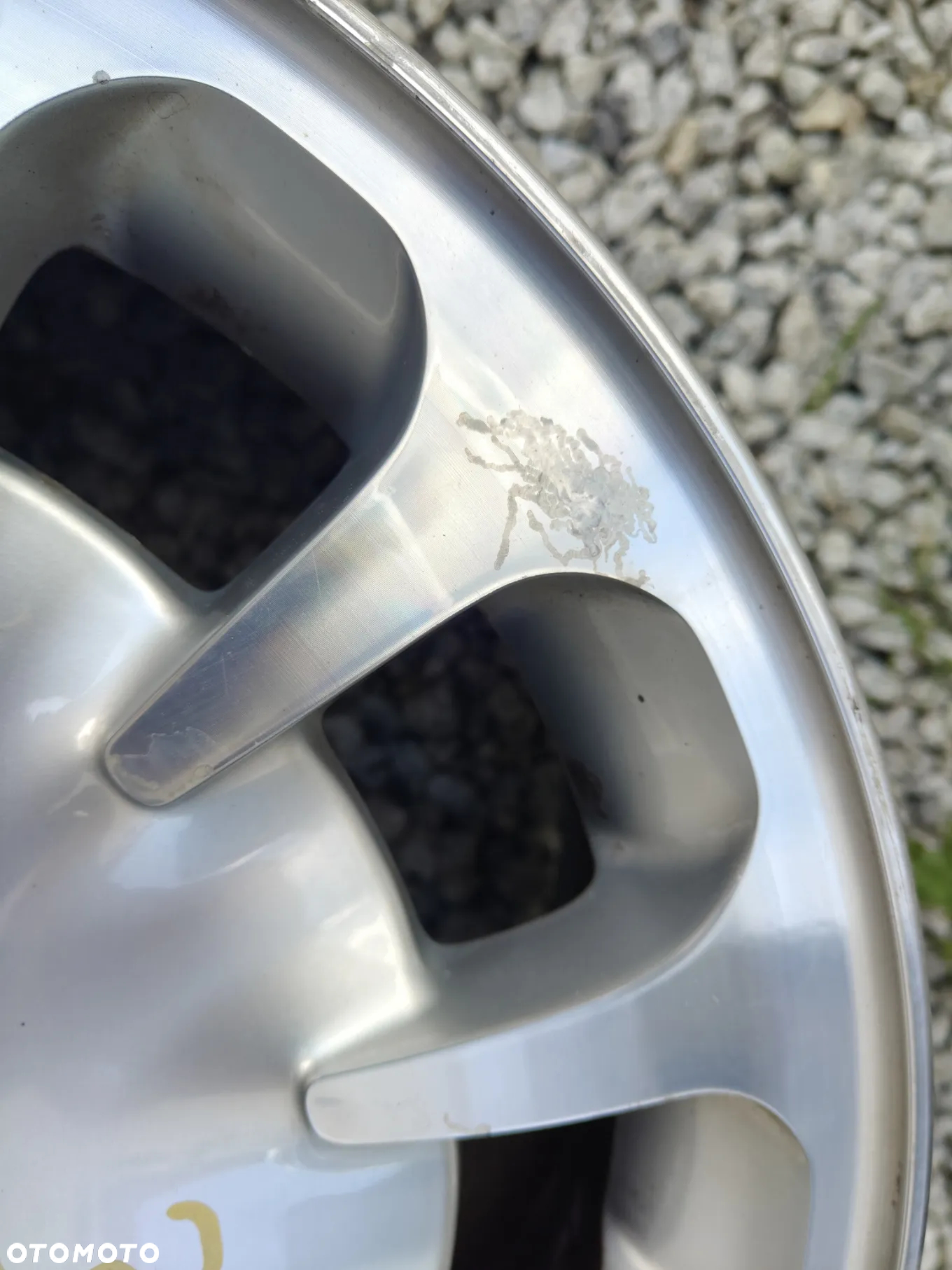 MERCEDES e-KLASA W211 FELGA Aluminiowa A2114011402 Sztuka - 12