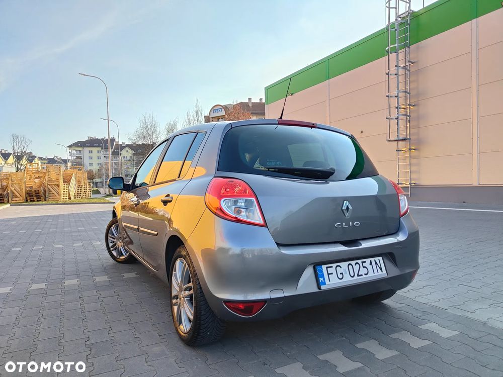 Renault Clio 1.2 16V 75 nightDay - 20