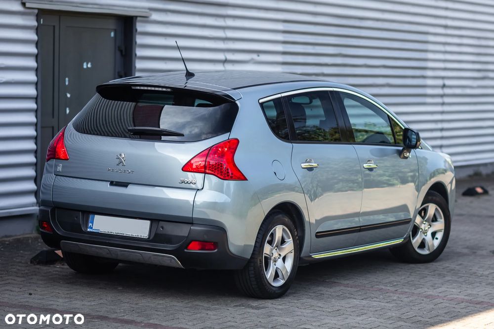Peugeot 3008 Hybrid4 - 13