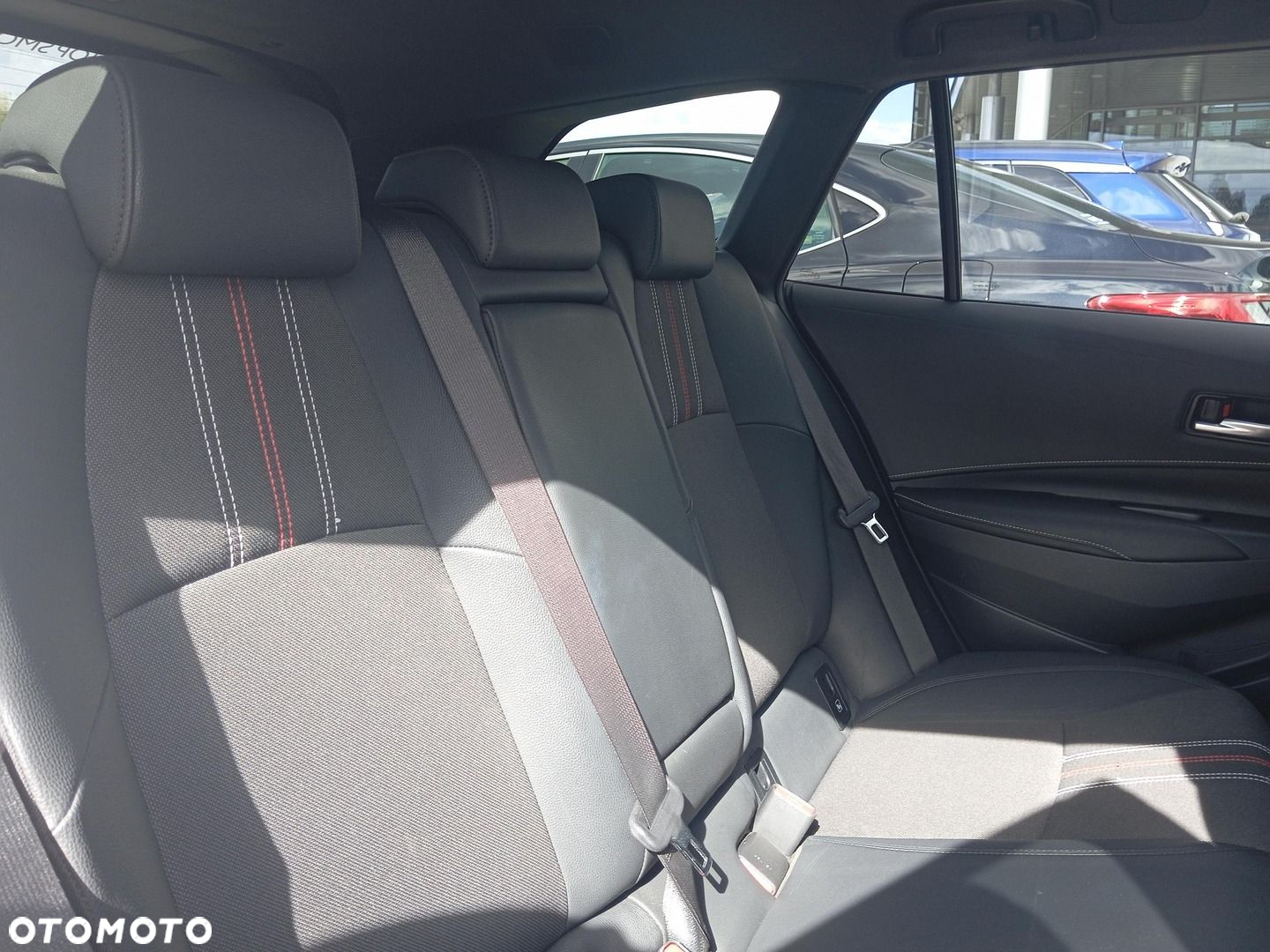 Toyota Corolla 2.0 Hybrid GR Sport - 14