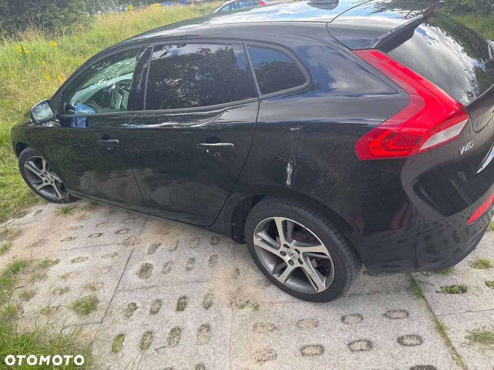 Volvo V40 D2 Drive-E R-Design Momentum - 13