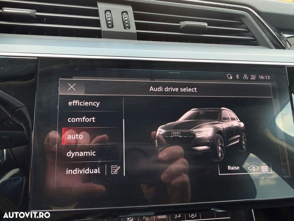 Audi e-tron - 21