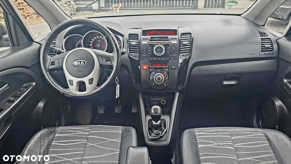 Kia Venga - 6