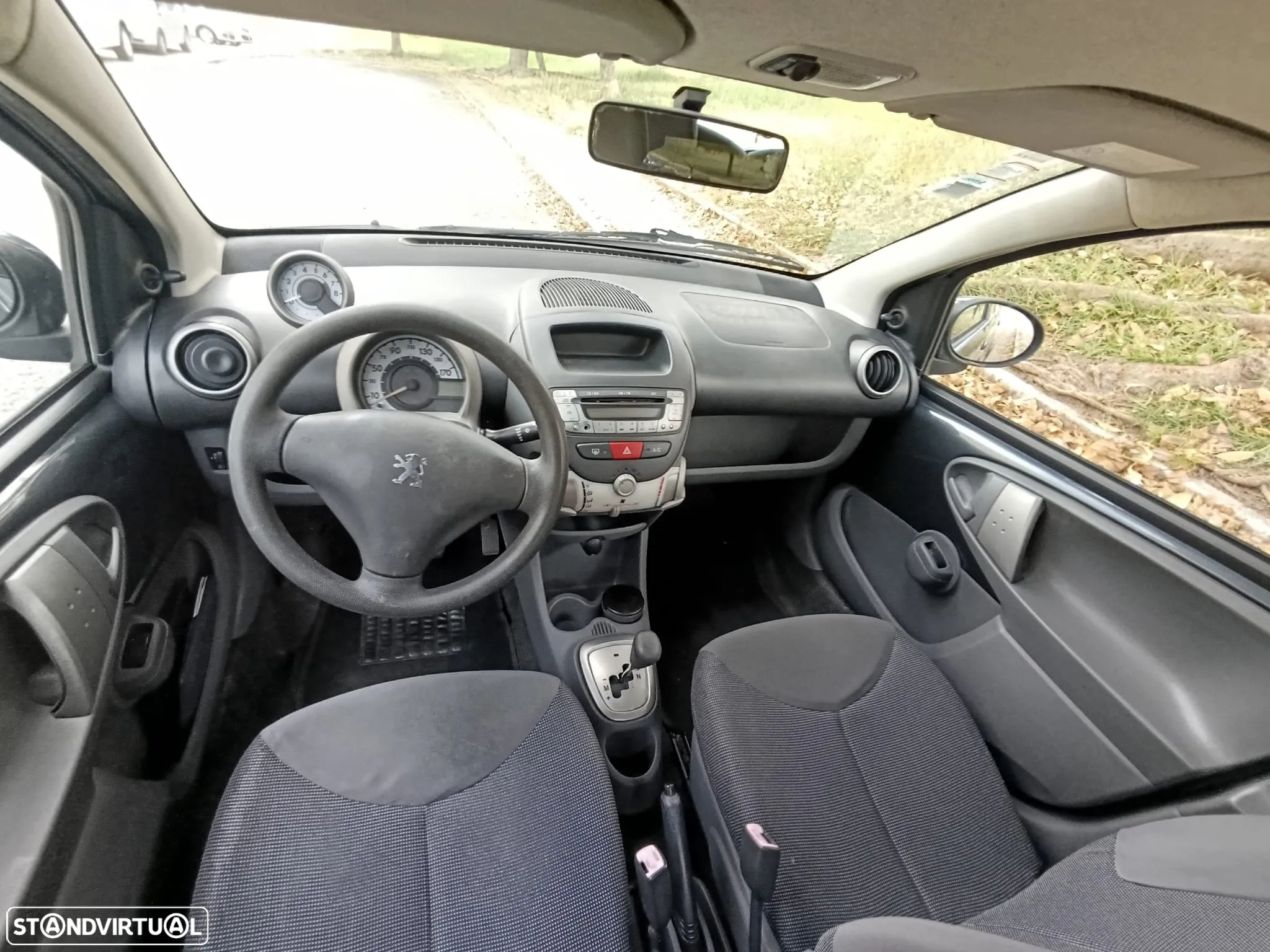Peugeot 107 1.0 Urban 2 Tronic - 10