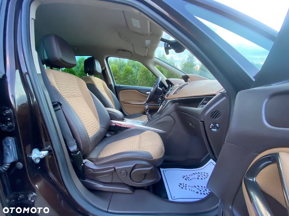 Opel Zafira Tourer 2.0 CDTI Innovation - 33