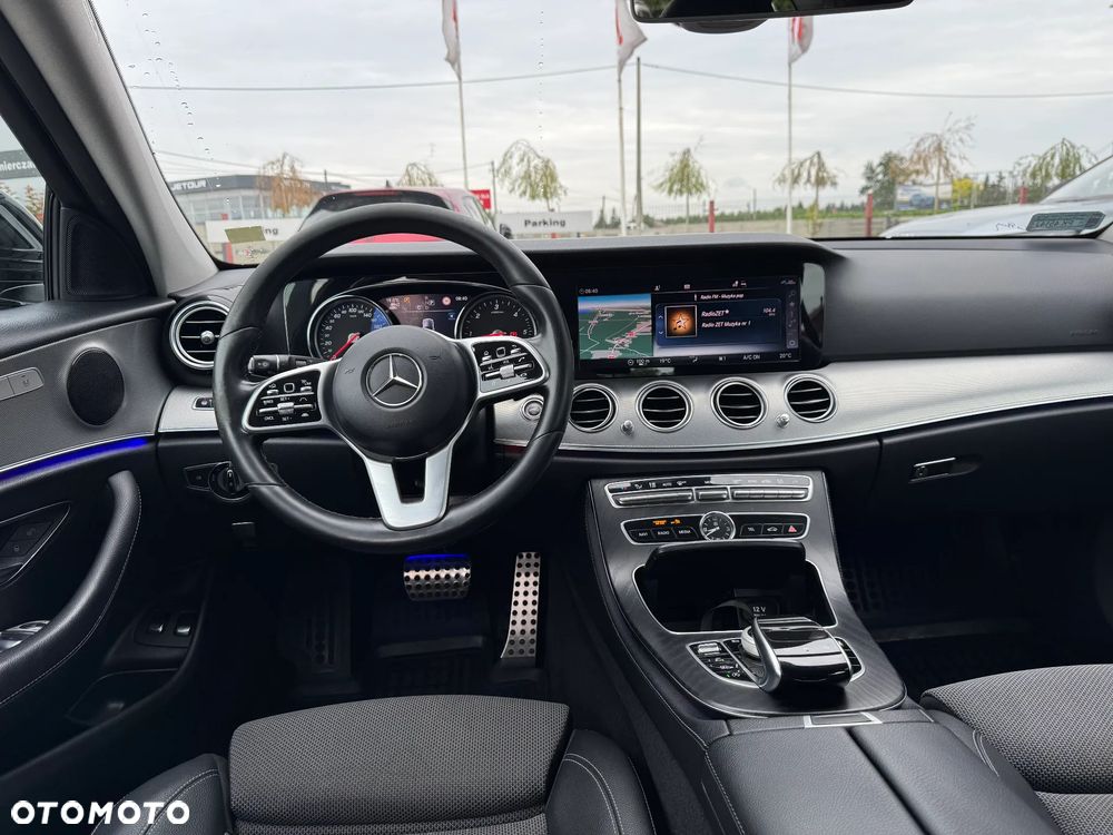 Mercedes-Benz Klasa E 220 d 9G-TRONIC - 12