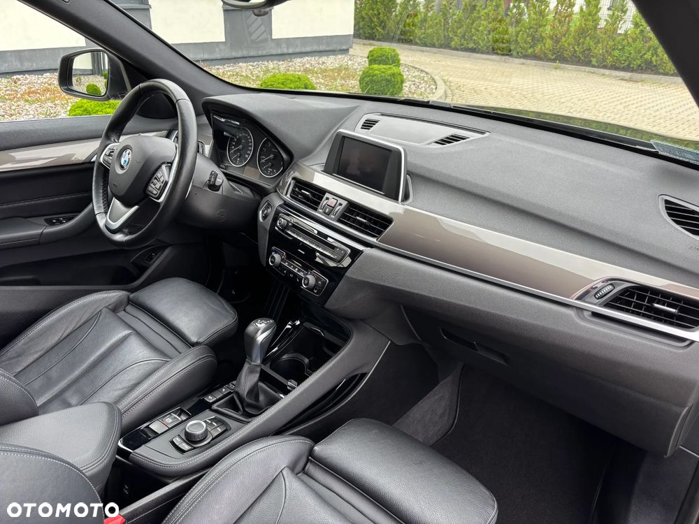 BMW X1 xDrive20i xLine - 13