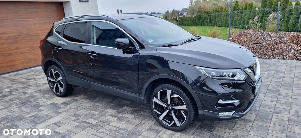 Nissan Qashqai 1.6 DIG-T Tekna - 1