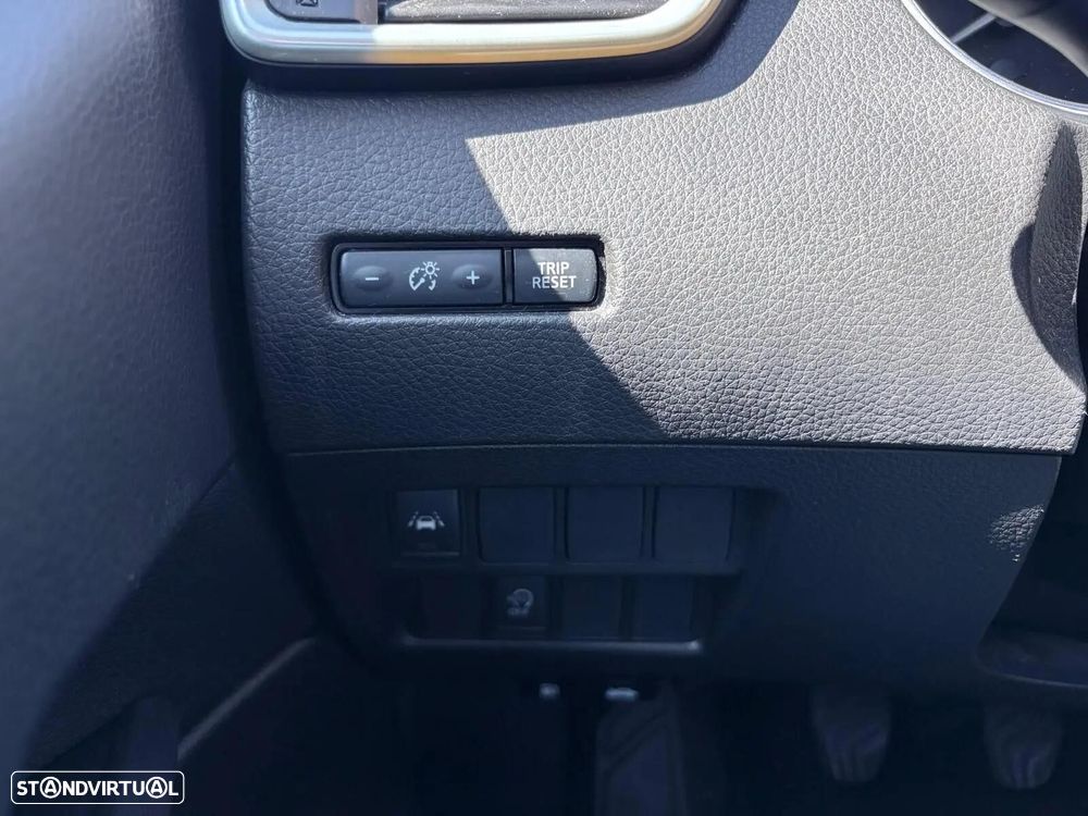 Nissan Qashqai 1.5 dCi N-Connecta J18 - 38