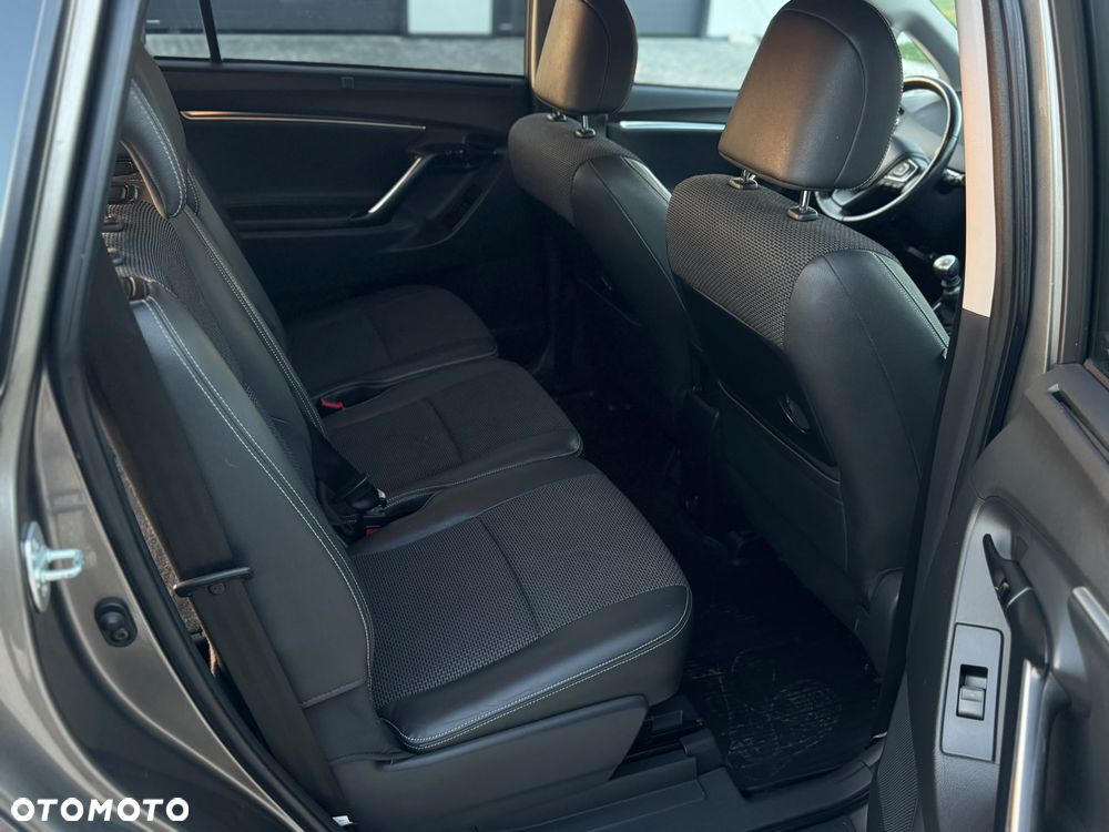 Toyota Verso 1.8 Prestige 7os EU6 - 18