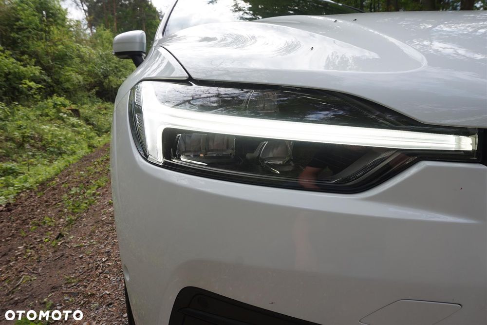 Volvo XC 60 T5 AWD Geartronic Momentum Pro - 8