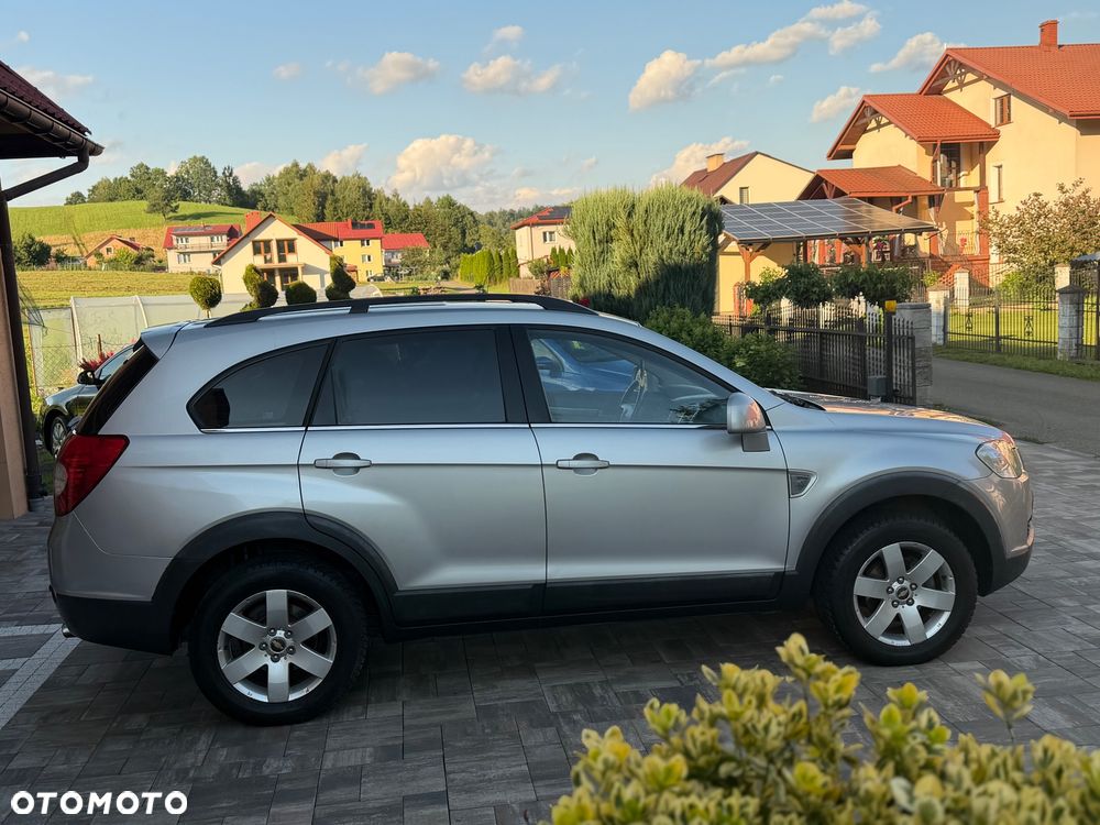 Chevrolet Captiva 2.0 4WD 5 Sitzer LT Exclusive - 3