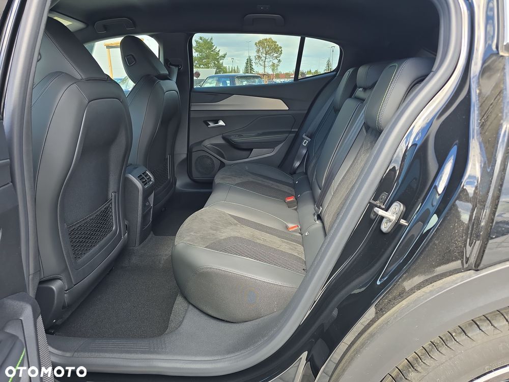 Peugeot 408 1.2 PureTech mHEV GT S&S e-DCS6 - 12
