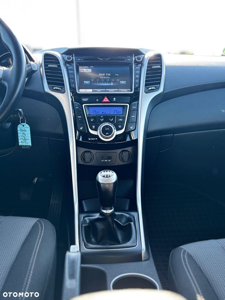 Hyundai i30 1.4 Intro Edition - 28