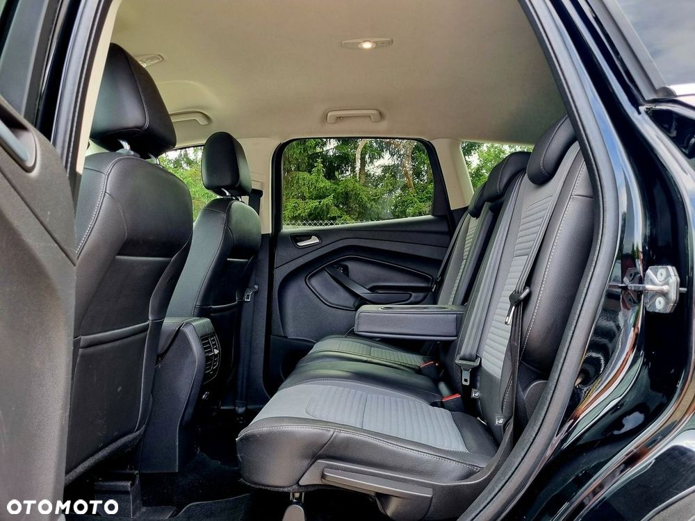 Ford Kuga 1.5 EcoBoost 2x4 Titanium - 10