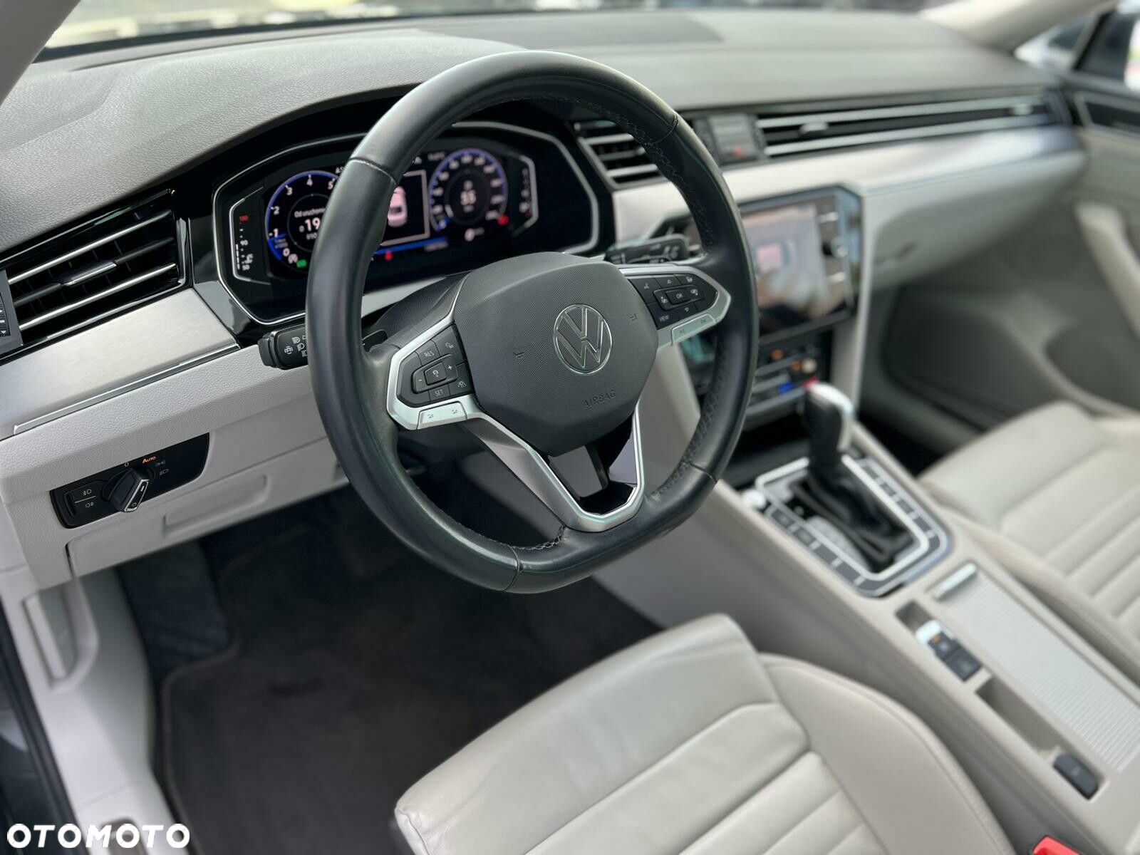 Volkswagen Passat 2.0 TSI Elegance DSG - 10