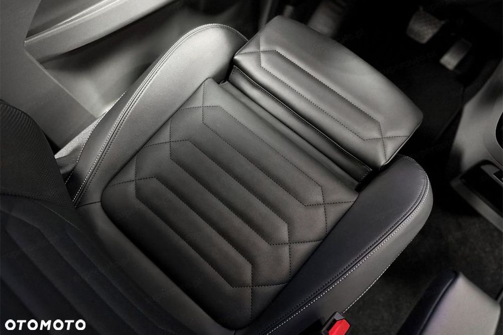 Ford Tourneo Custom - 9